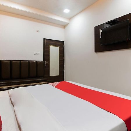 Oyo 48489 Adarsh Plaza Hotel Szaharanpur Kültér fotó