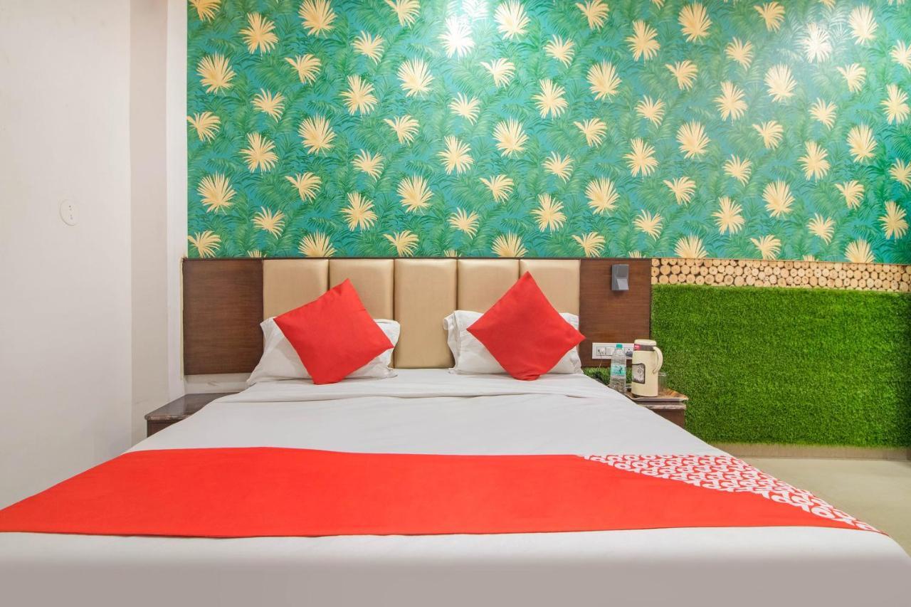 Oyo 48489 Adarsh Plaza Hotel Szaharanpur Kültér fotó