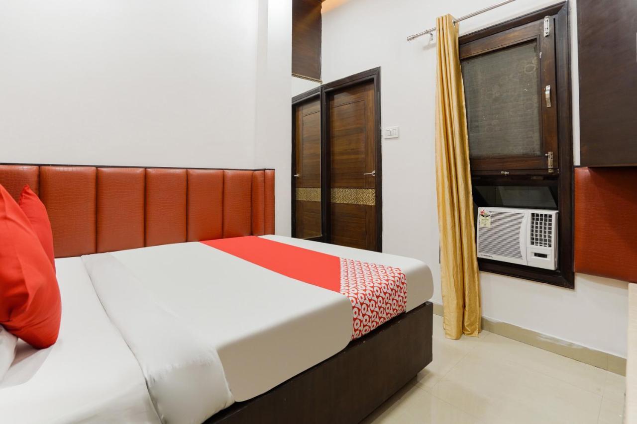 Oyo 48489 Adarsh Plaza Hotel Szaharanpur Kültér fotó