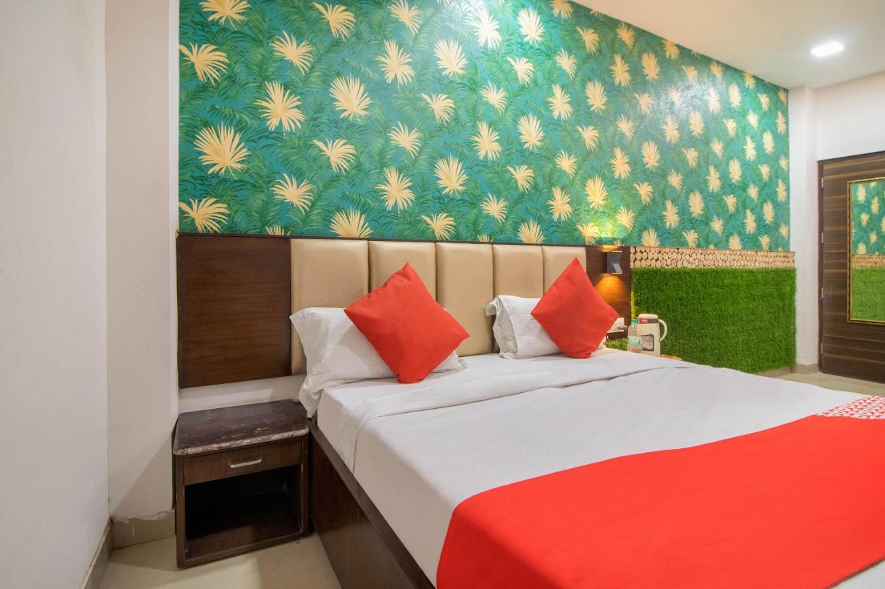 Oyo 48489 Adarsh Plaza Hotel Szaharanpur Kültér fotó