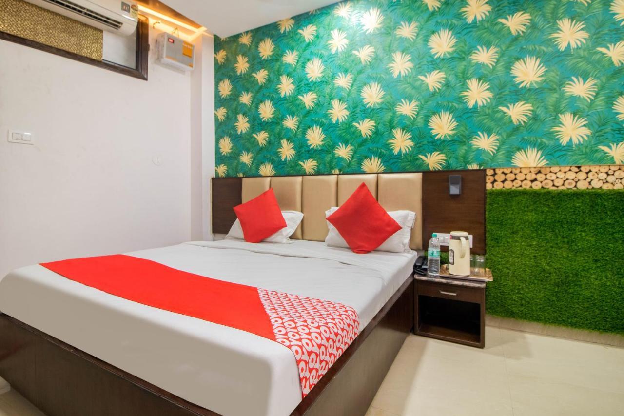 Oyo 48489 Adarsh Plaza Hotel Szaharanpur Kültér fotó
